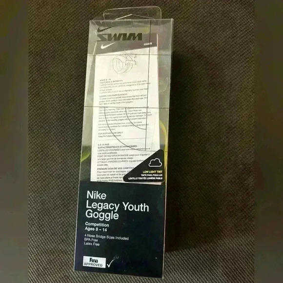 Nike Legacy Youth swim googles, ages 8-14 - Picture 2 of 3